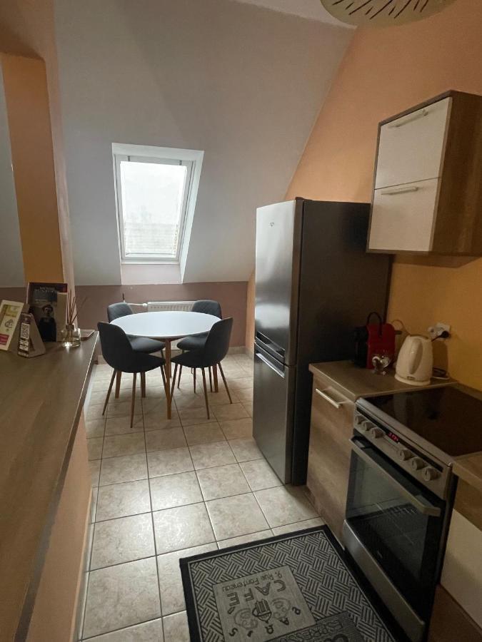Palank Apartamento Mosonmagyaróvár